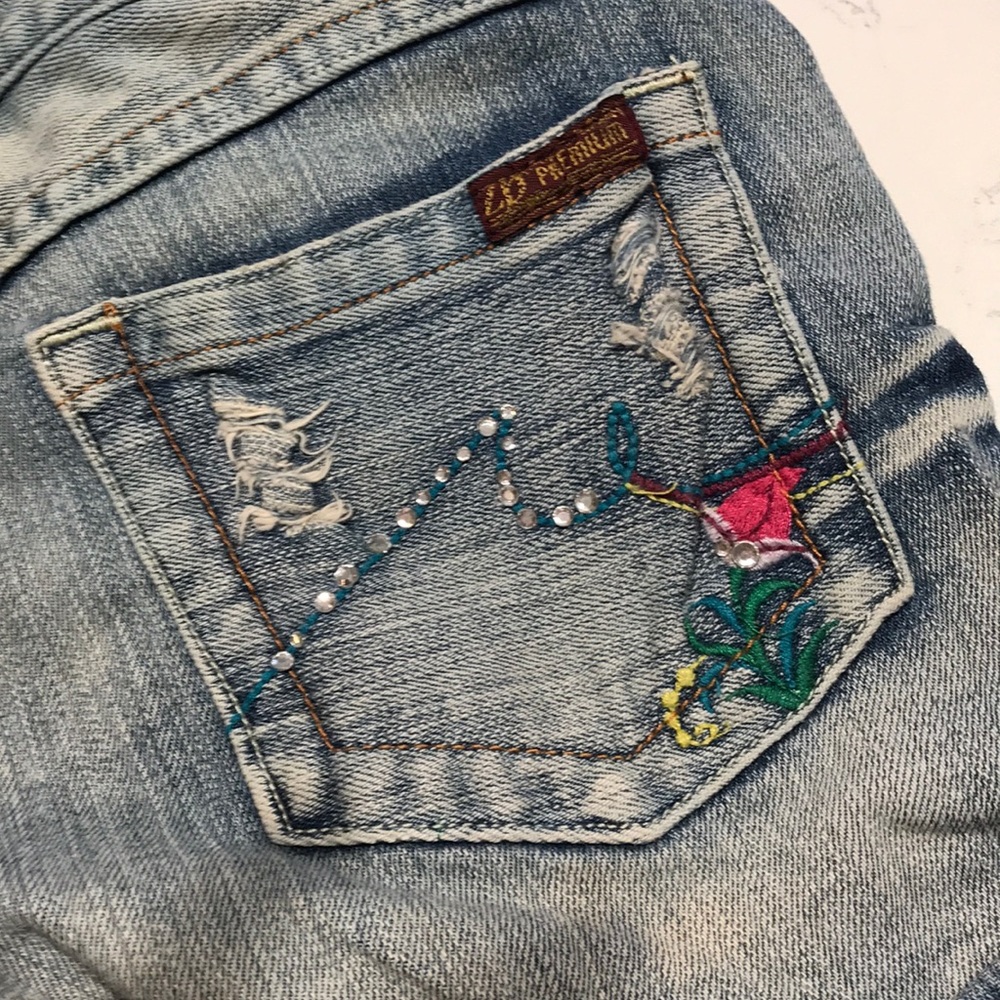Shorts - Picture 4 of 6